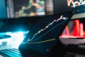 Polymarket vs Opinion Labs: Which Prediction Market Wins